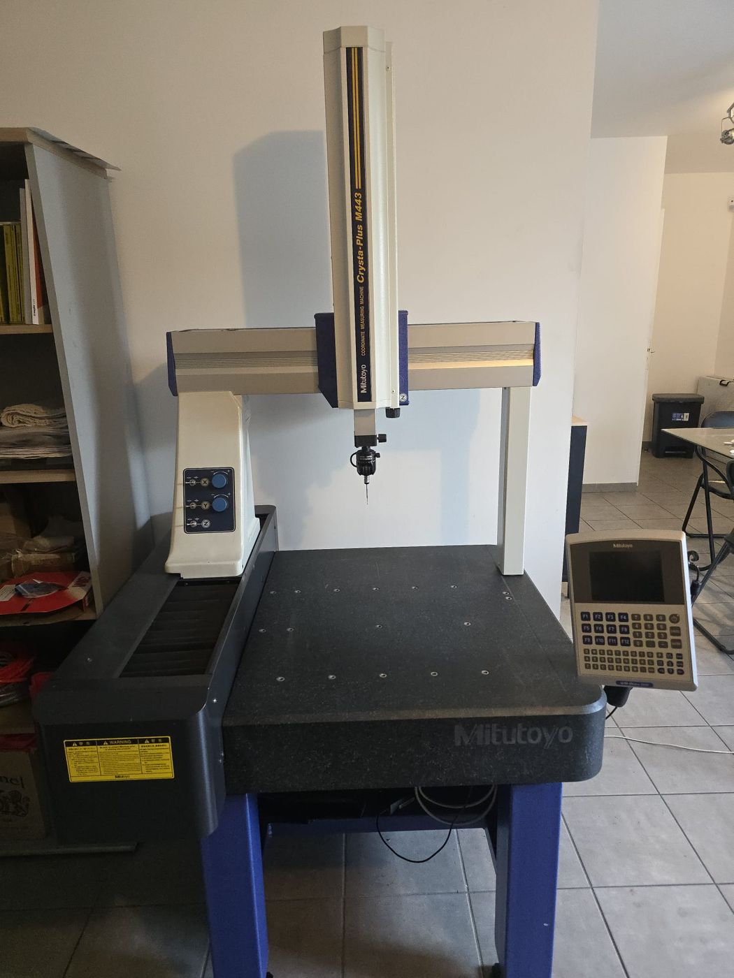 Machine à mesurer tridimensionnelle Mitutoyo Crysta-Plus M443